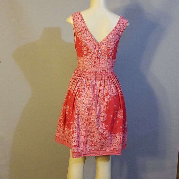 Dress - Picture 3 of 3